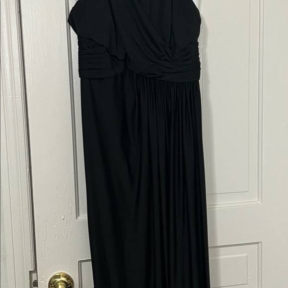 Azazie Camden BLACK Custom 14/16 Black with Shawl and Garment Bag - Picture 6 of 8